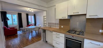 Appartement meublé  à louer, 3 pièces, 2 chambres, 74 m²