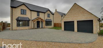 5 bedroom detached house to rent