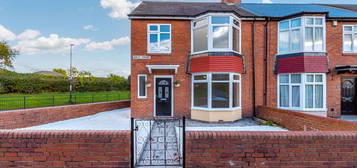 4 bed terraced house for sale