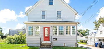 161 Schuyler St, East Providence, RI 02914