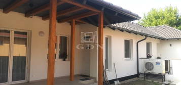 Alberti, Albertirsa, ingatlan, eladó, ház, 65 m2