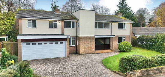 5 bedroom detached house for sale