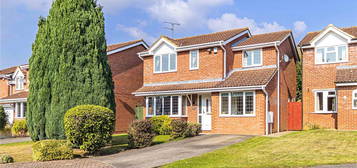 Detached house for sale in Mill End Close, Eaton Bray, Bedfordshire LU6