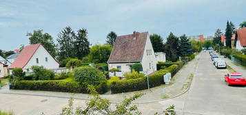 Einfamilienhaus zur Miete mit Garage und Keller, großer Garten!