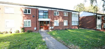 Flat to rent in Langdon Walk, Birmingham B26