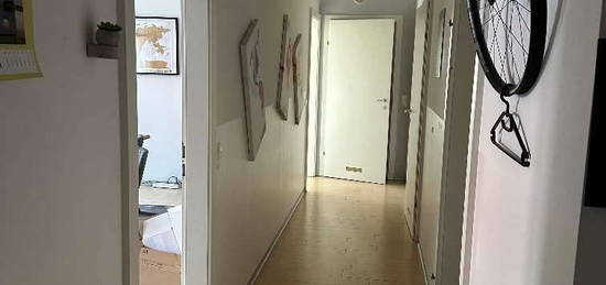 Provisionsfrei/ Privat zentrale Wohnung 68qm auch als WG für 2 Studenten geeignet