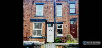 2 bedroom terraced house