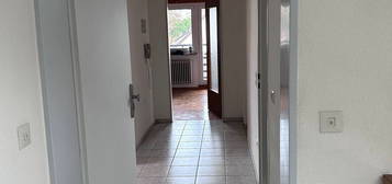 2-Zimmer-Wohnung zur Miete, 47qm, DG, Balkon, Keller, Garage