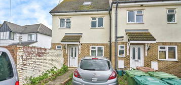 2 bed detached house for sale