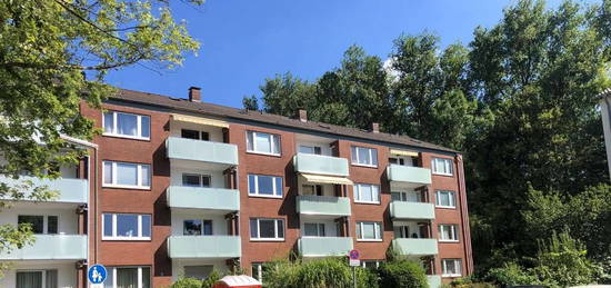 Schöne Wohnung im Grünen mit Balkon!