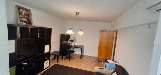 Apartament 3 camere,  metrou