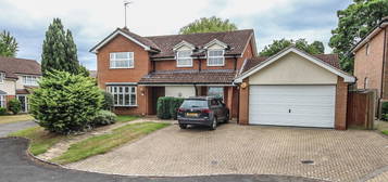 4 bed detached house to rent