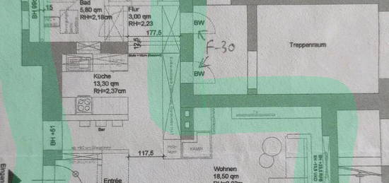 Souterrainwohnung mit Holzofen und Einbauküche in der City