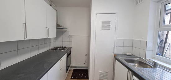 Flat to rent in Turnpike Lane, Turnpike Lane N8