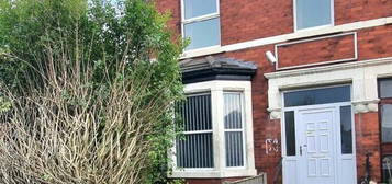 8 bedroom terraced house for sale