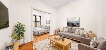 322 W 14th St Apt 4D, New York, NY 10014