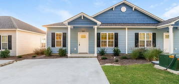 208 Glenshee Ct, Shallotte, NC 28470