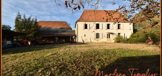 Ancienne ferme béarnaise à rénover