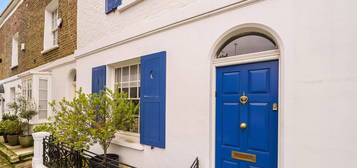 Property to rent in Upper Cheyne Row, Chelsea SW3