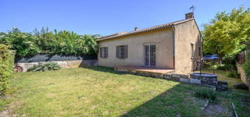 Maison de plain-pied - 100 m² - Trois chambres - Terrain 470m² - Garage