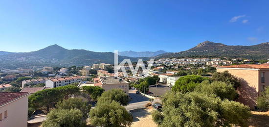 Appartement T4 en duplex - vue mer & montagnes - l'île-rousse