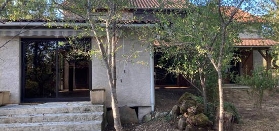 Cahors sur les hateurs maison avec gîte