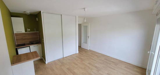 Studio  à louer, 1 pièce, 22 m², Étage 1/–