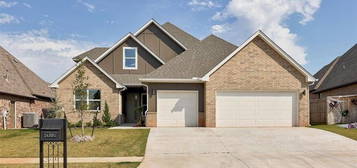 14720 Avignon Ln, Yukon, OK 73099