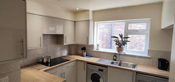 6 bed shared accommodation to rent