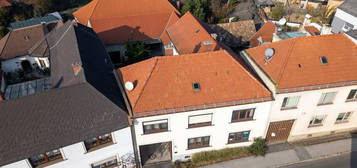 Großes, charmantes Haus mit wunderschönem Garten - ideal für Naturliebhaber und Familien