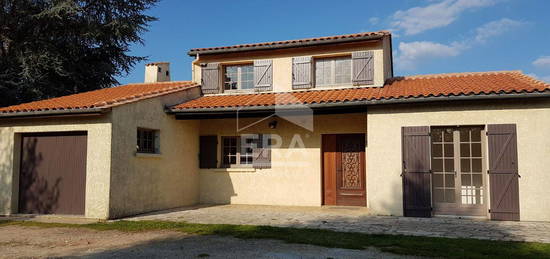 Maison Bourg Sur Gironde 6 pièce(s) 108.67 m2