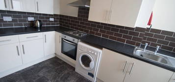 5 bed flat to rent