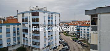 Apartamento T2 com marquise na Arrentela