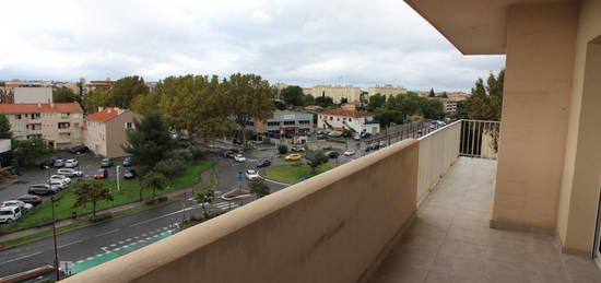 Appartement  à louer, 3 pièces, 2 chambres, 66 m²