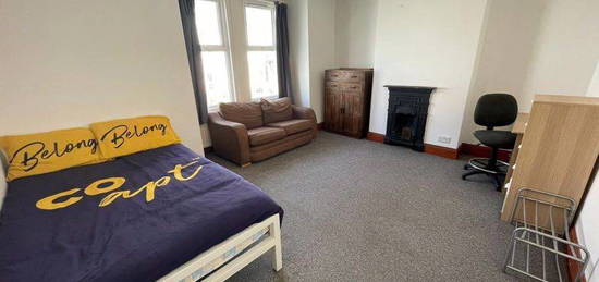 5 bed shared accommodation to rent