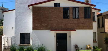 (LLLCR2231) CASA EN RENTA EN LOMAS DE ROSALES INF 833 245 5522