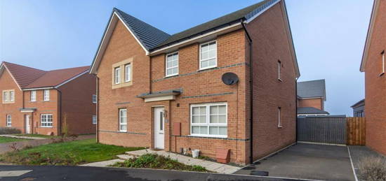 3 bedroom semi-detached house