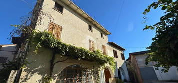 CASA DI CORTE A MUSSOLENTE