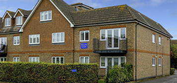 Flat for sale in Woodlands Avenue, Rustington, Littlehampton BN16