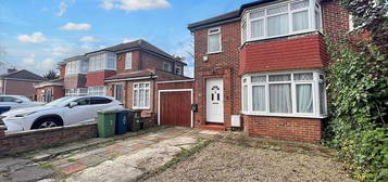 3 bed semi-detached house for sale