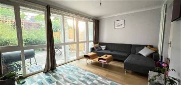 Shared accommodation to rent in Bedford Road, London, Greater London SW4