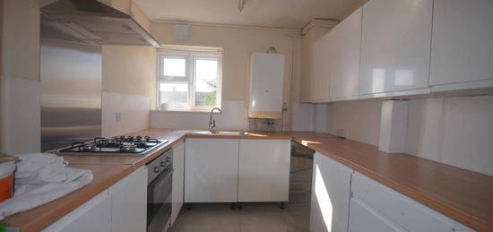 3 bedroom flat to rent