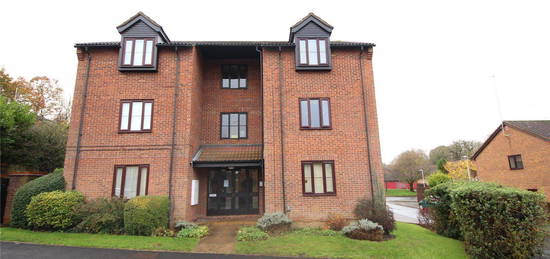 Flat for sale in Half Moon Meadow, Hemel Hempstead, Hertfordshire HP2