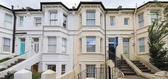 Flat to rent in Westbourne Street, Hove BN3