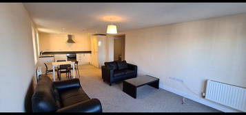 2 bed flat to rent