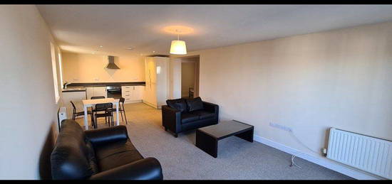 2 bed flat to rent