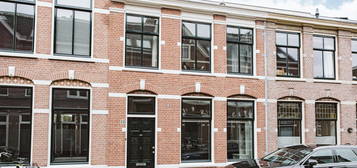 Bilderdijkstraat 22