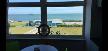 Flat to rent in Eastern Esplanade, Cliftonville, Margate CT9