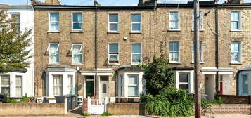 3 bed flat for sale