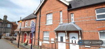 2 bedroom terraced house